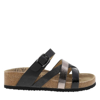 Mules noires avec un talon...