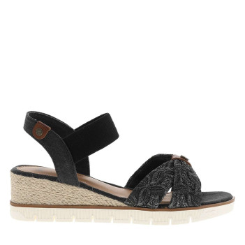 Nu-pieds noirs avec un...