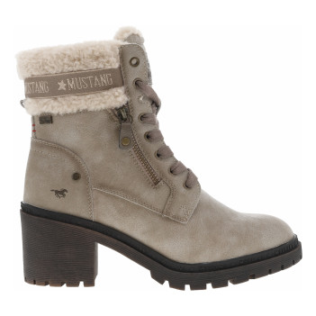 Bottines beiges à talon...