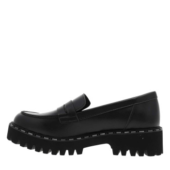 Mocassins noirs à talon...